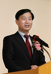 원장 인물사진